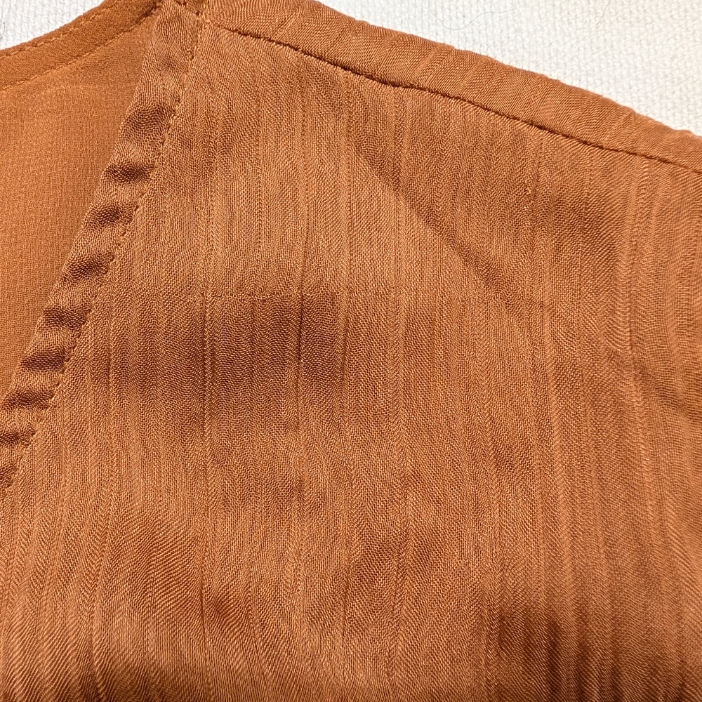 Express Low Cut Long Sleeve Blouse Size M - Picture 7 of 7